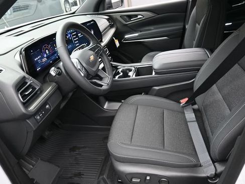New 2026 Chevrolet Traverse LT w/ Driver Confidence Package FWD image 8