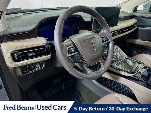 Used 2022 Lincoln Nautilus Reserve image 11