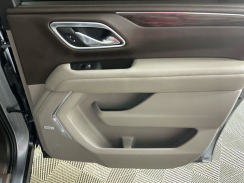 Used 2021 Chevrolet Suburban Z71 w/ Z71 Off-Road Package image 14