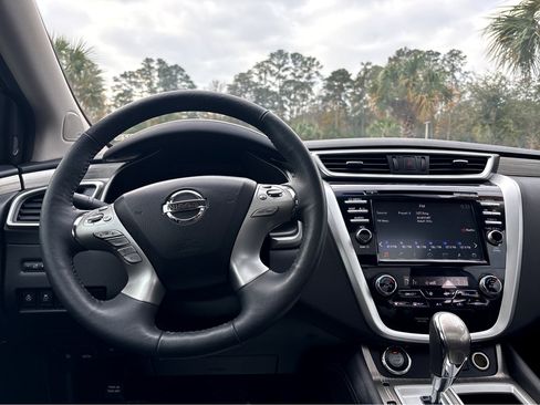 Used 2018 Nissan Murano Platinum w/ Cargo Package image 4