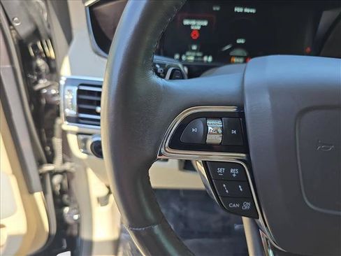 Used 2019 Lincoln Navigator Reserve w/ Cargo Package AWD/4WD image 17