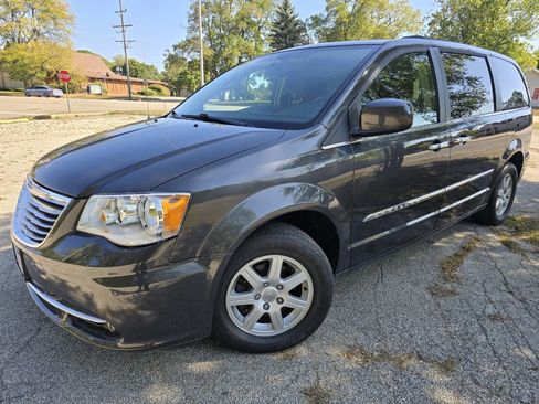 Used 2012 Chrysler Town & Country Touring w/ Driver Convenience Group image 1