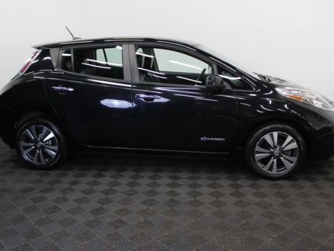Used 2015 Nissan Leaf SL w/ Premium Package FWD image 5