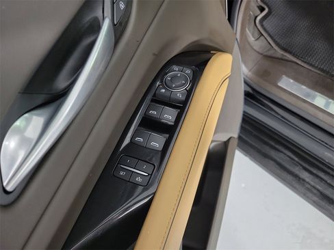 Used 2023 Cadillac Escalade ESV Premium Luxury image 20