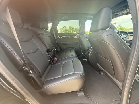 Certified 2024 Cadillac XT5 Premium Luxury AWD/4WD image 35