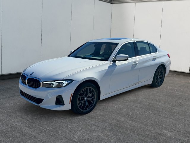 Used 2025 BMW 330i xDrive Sedan w/ Premium Package AWD/4WD image 1