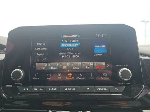 Used 2025 Nissan Pathfinder SV FWD image 37