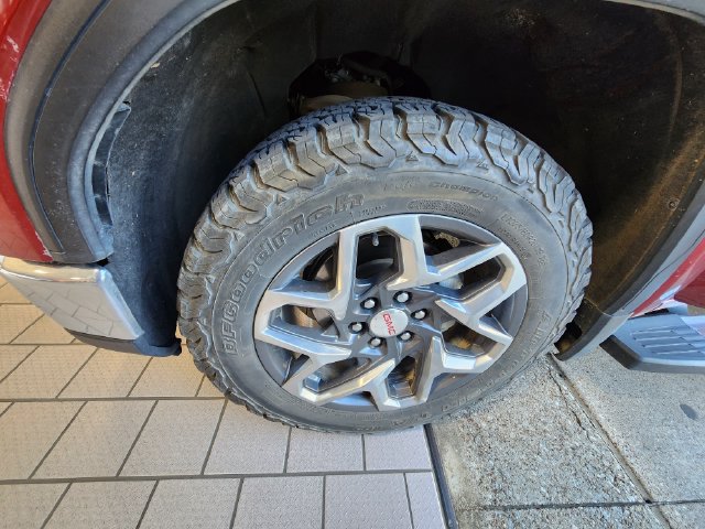Used 2024 GMC Sierra 1500 SLT AWD/4WD image 9