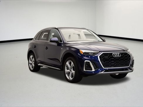 Certified 2025 Audi Q5 2.0T Premium Plus w/ Premium Plus Package image 7
