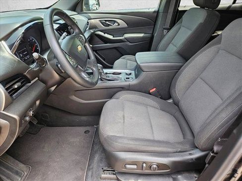 Used 2023 Chevrolet Traverse LT FWD image 12