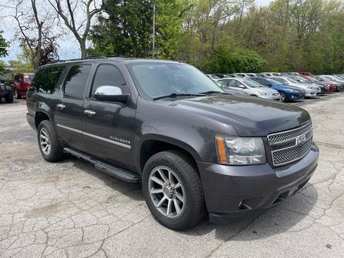 Used 2011 Chevrolet Suburban LTZ AWD/4WD image 3