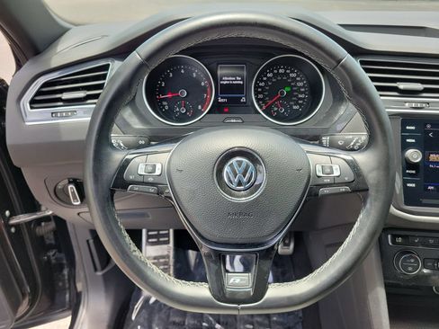 Used 2021 Volkswagen Tiguan SE R-Line FWD image 27