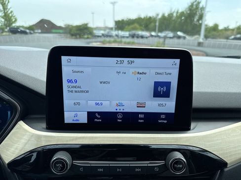 Used 2022 Ford Escape Titanium w/ Titanium Elite Package AWD/4WD image 16