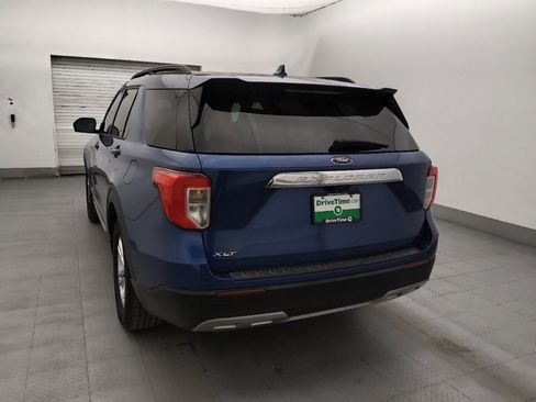 Used 2020 Ford Explorer XLT w/ Equipment Group 202A image 5