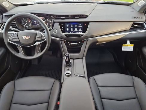 New 2026 Cadillac XT5 Premium Luxury image 9