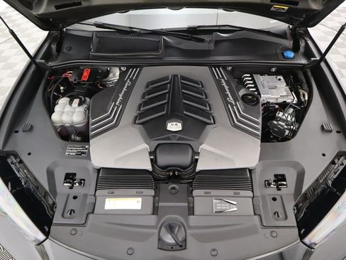 Used 2024 Lamborghini Urus S image 30