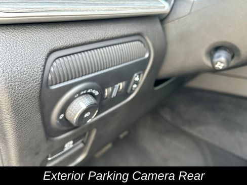 Certified 2024 Jeep Wagoneer Series II AWD/4WD image 18