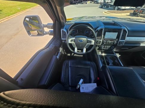 Used 2017 Ford F350 Lariat w/ Lariat Ultimate Package AWD/4WD image 15
