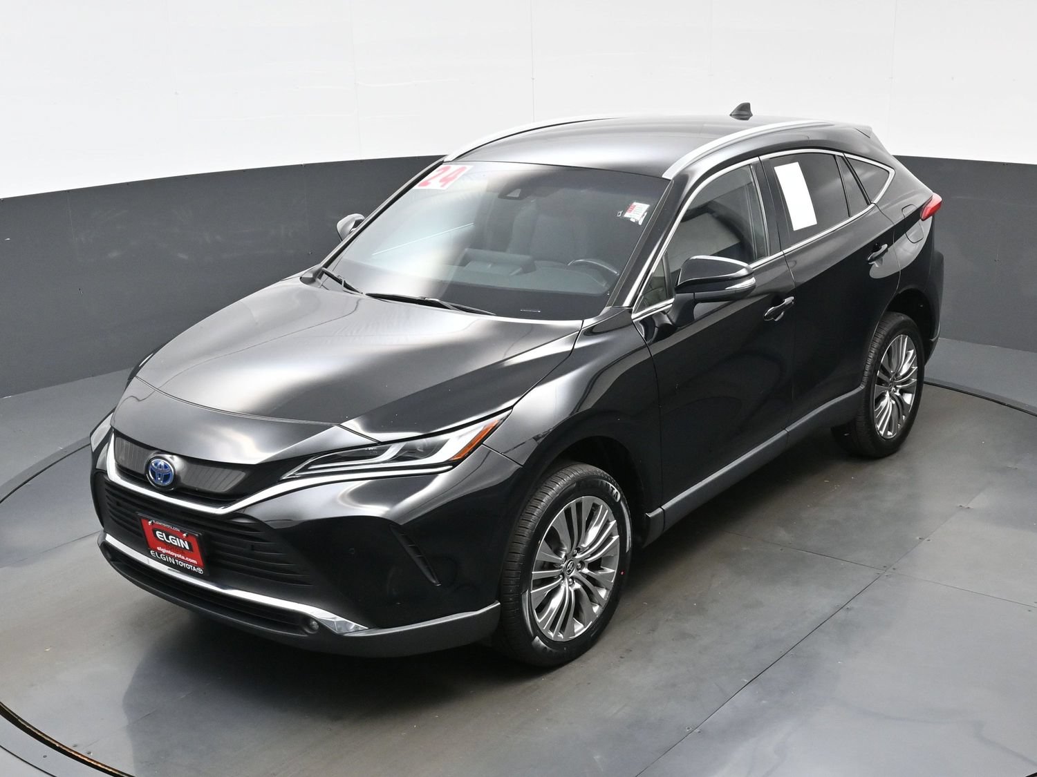 Used 2024 Toyota Venza XLE AWD/4WD image 37