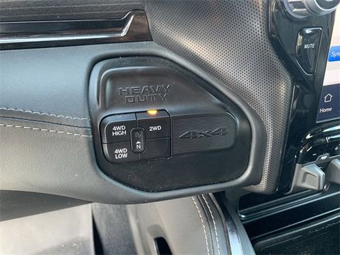 Used 2024 RAM 2500 Limited image 26