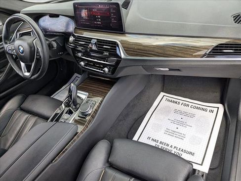 Used 2021 BMW 540i w/ Premium Package image 21