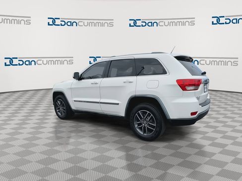 Used 2011 Jeep Grand Cherokee Laredo AWD/4WD image 6