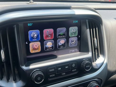 Used 2017 Chevrolet Colorado LT w/ Luxury Package, Chrome RWD image 14