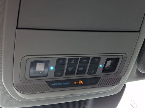 Used 2023 Ford Explorer XLT w/ Equipment Group 202A image 32