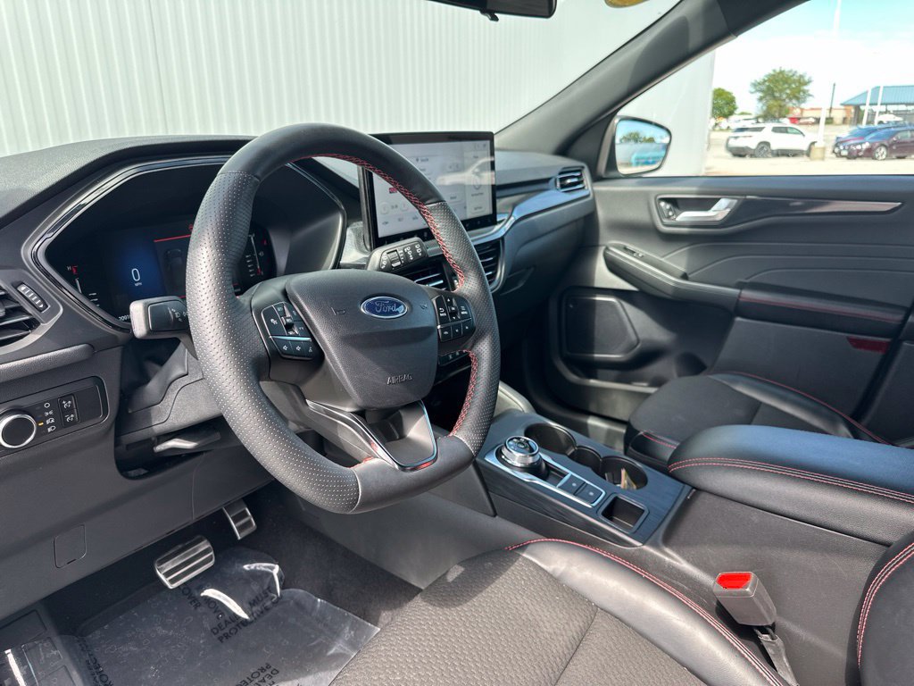 Certified 2024 Ford Escape ST-Line w/ Tech Pack #1 AWD/4WD image 15