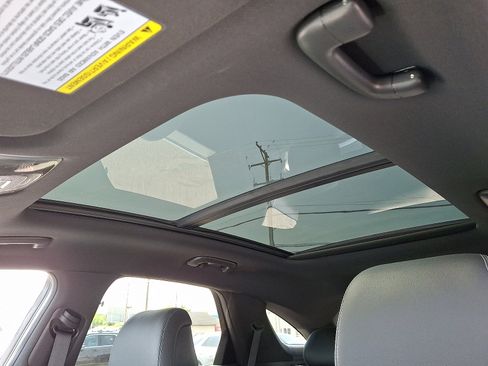 Used 2025 Genesis GV70 3.5T Sport image 14