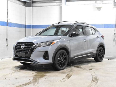 Used 2023 Nissan Kicks SR w/ SR Premium Package image 4