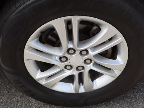 Used 2019 Buick Enclave Essence FWD image 15