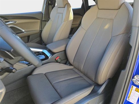 New 2025 Audi Q5 Prestige image 15