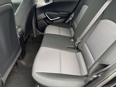 Used 2025 Kia Soul LX FWD image 20