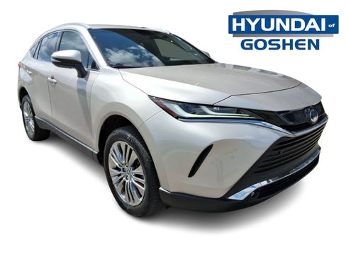 Used 2023 Toyota Venza XLE AWD/4WD image 3