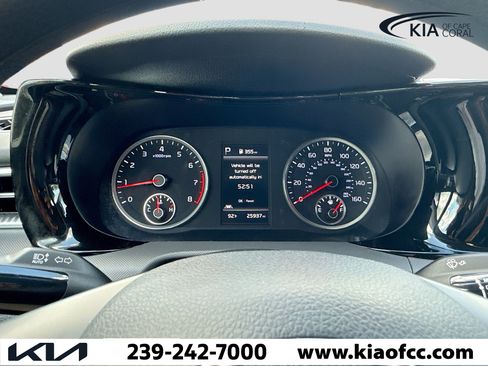 Used 2022 Kia K5 LXS image 36