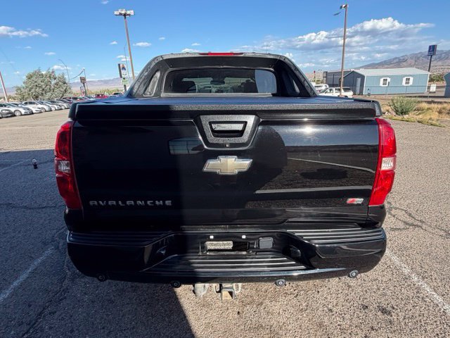Used 2009 Chevrolet Avalanche LT AWD/4WD image 6