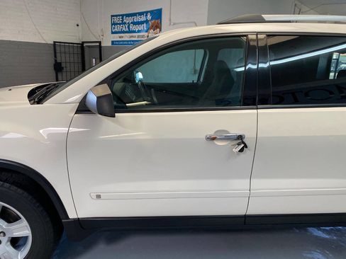 Used 2010 GMC Acadia SL w/ Preferred Package image 13