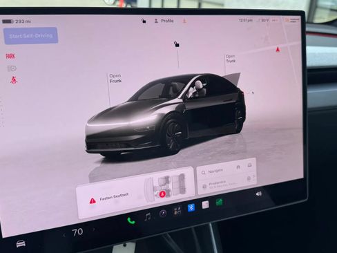 Used 2026 Tesla Model Y 2WD image 9