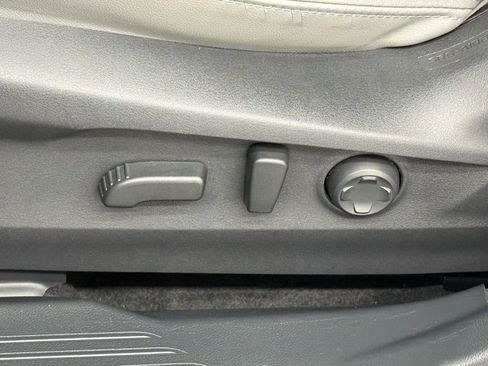 Used 2023 Subaru Legacy Limited image 17