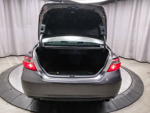 Used 2017 Toyota Camry SE image 28