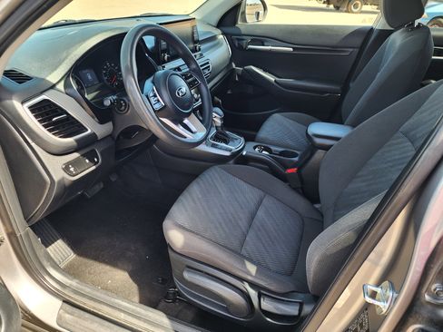 Used 2021 Kia Seltos LX AWD/4WD image 15