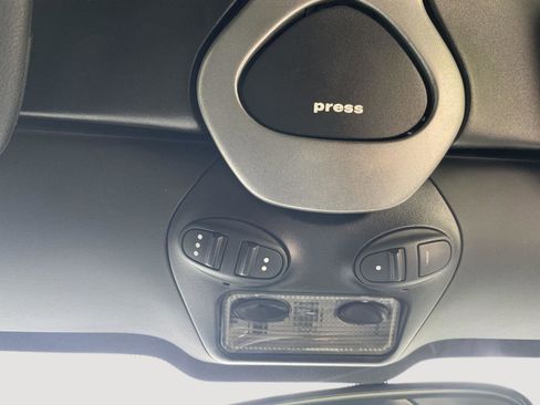 Used 2005 Porsche Boxster S image 13