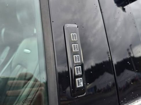 Used 2019 Ford F350 Platinum w/ Platinum Ultimate Package image 20