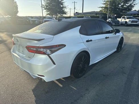 Used 2022 Toyota Camry XSE FWD image 10