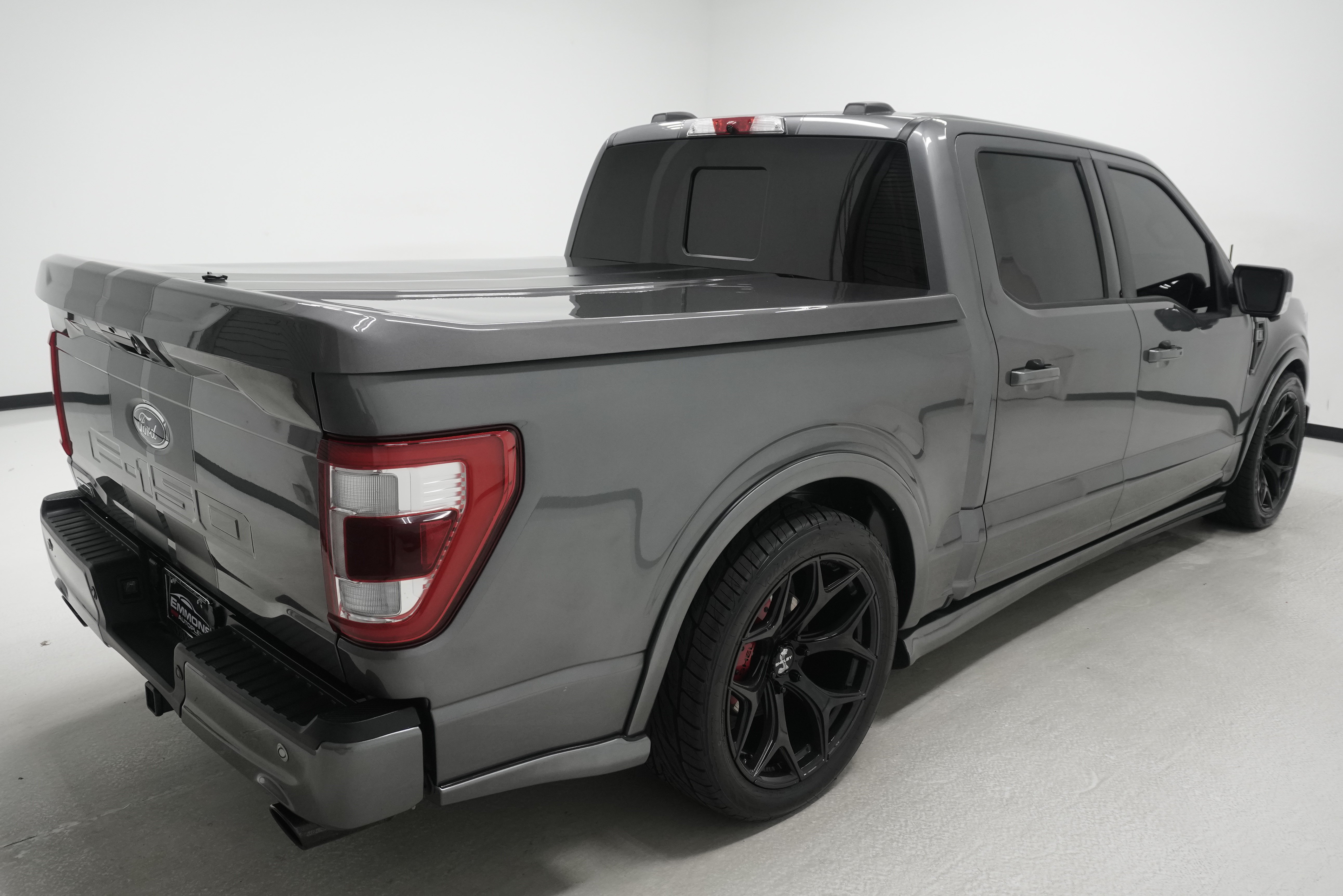 Used 2021 Ford F150 Lariat w/ Equipment Group 502A High AWD/4WD image 4