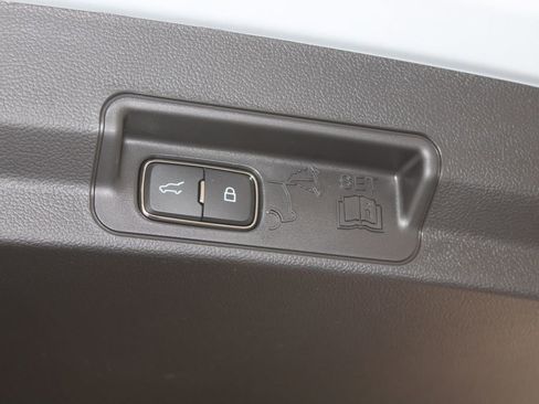 New 2026 Ford Explorer ST-Line AWD/4WD image 17