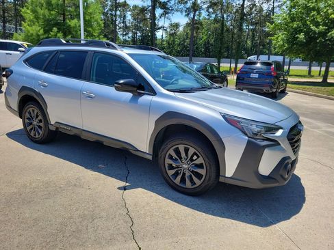 Used 2023 Subaru Outback Onyx Edition AWD/4WD image 11