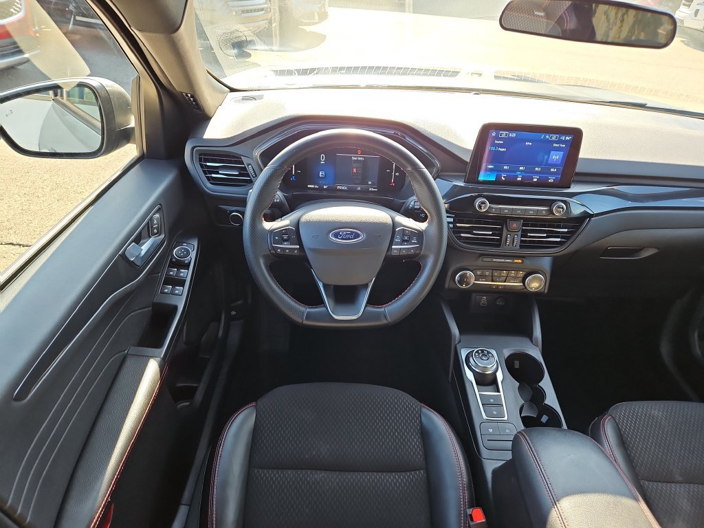 Used 2025 Ford Escape ST-Line AWD/4WD image 9
