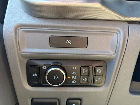 Used 2025 Ford F150 Lariat w/ Equipment Group 502A High AWD/4WD image 40